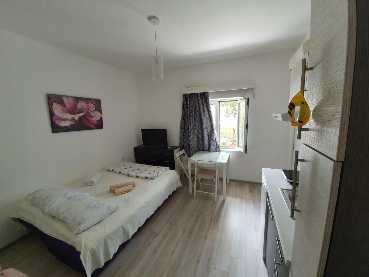 Studio Apartments Ilija Kotor Ngoại thất bức ảnh